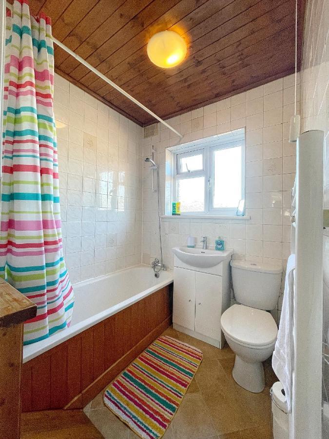 Appartamento 3 Bed Duplex Flat, Free Wifi & Netflix, Ideal For Contractors Gravesend Esterno foto