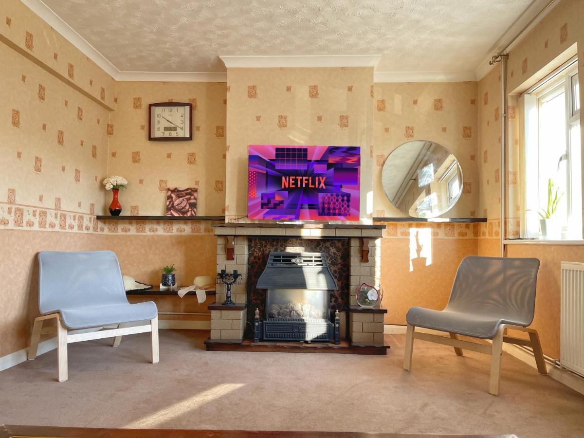Appartamento 3 Bed Duplex Flat, Free Wifi & Netflix, Ideal For Contractors Gravesend Esterno foto
