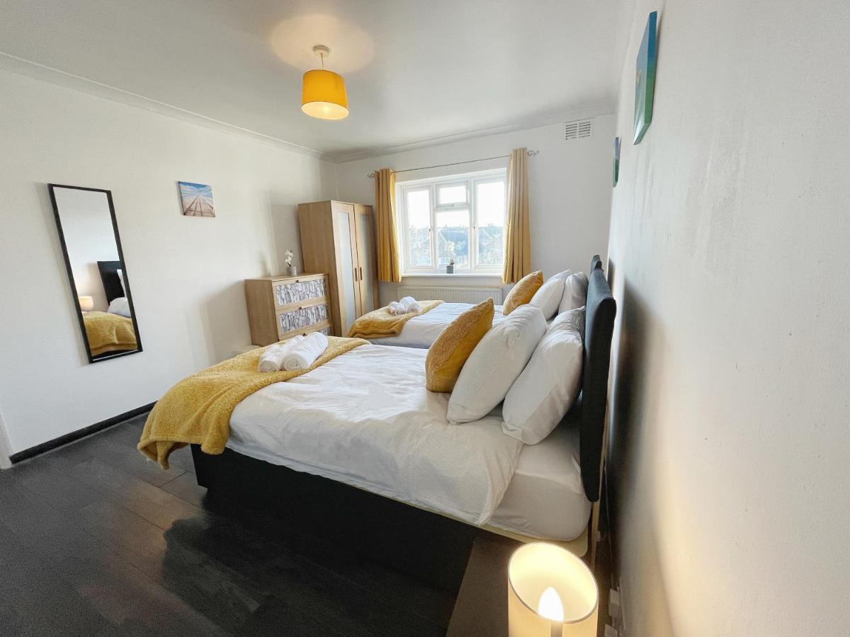 Appartamento 3 Bed Duplex Flat, Free Wifi & Netflix, Ideal For Contractors Gravesend Esterno foto